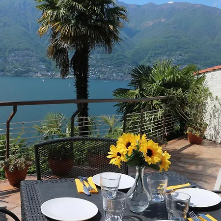 Casa Roccia Pino Lago Maggiore
