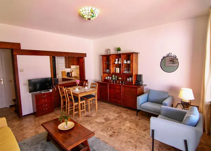 아파트 Casa Roccia Pino Lago Maggiore